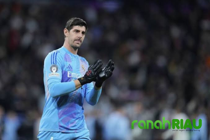 Sempat absen, Courtois tetap berambisi bawa Madrid menang Treble